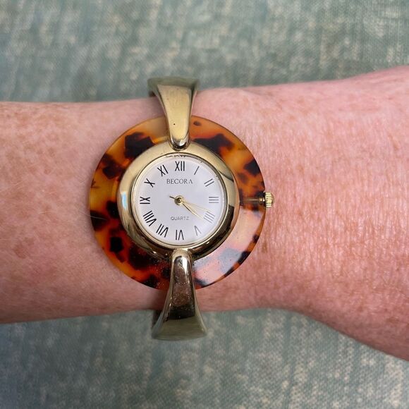 Becora Bracelet Watch EUC  - Picture 1 of 5